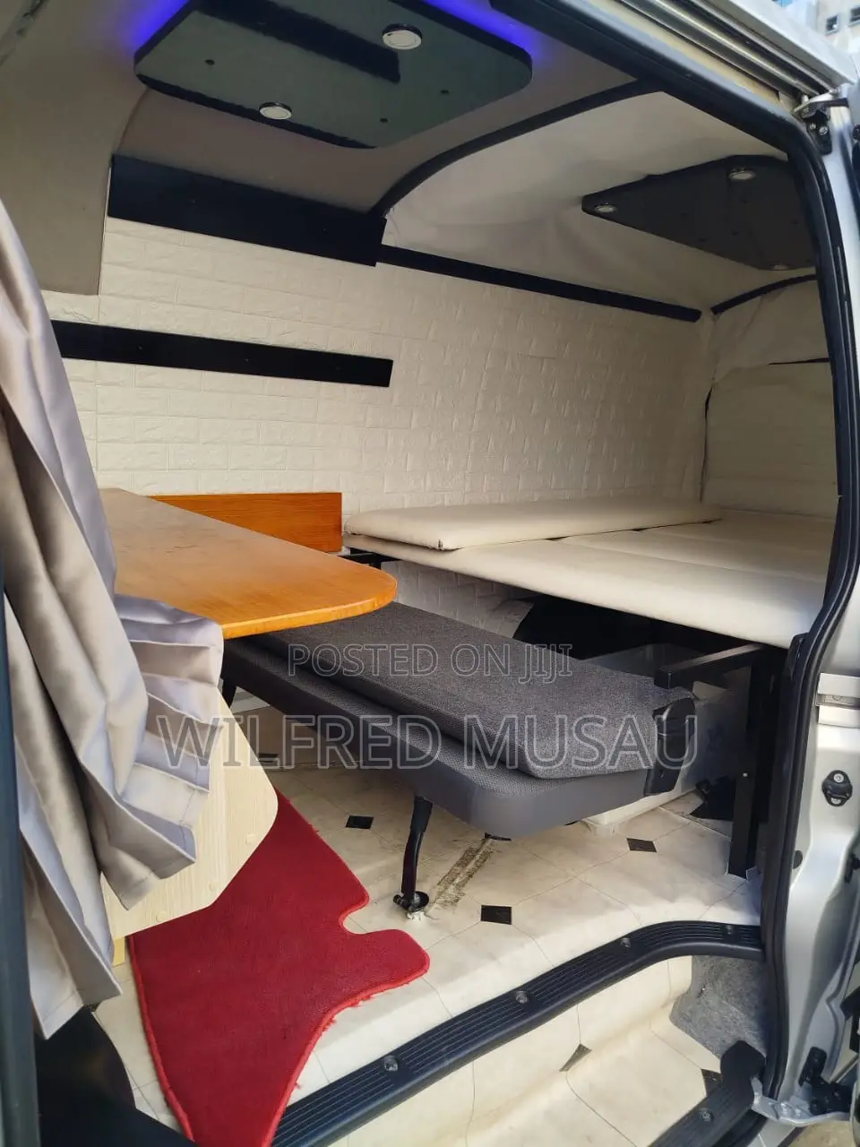 Toyota Grand HiAce 2017 Silver