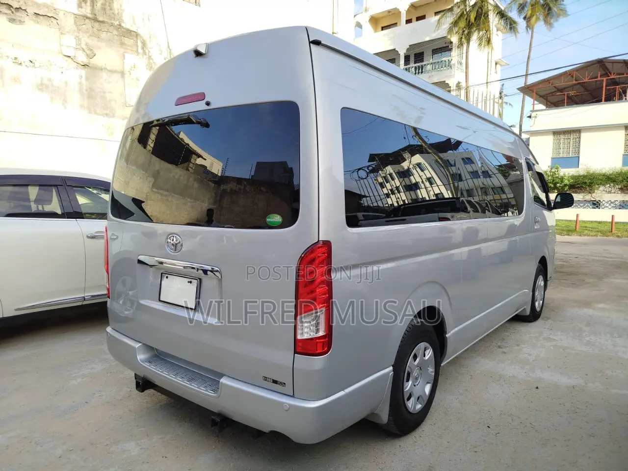 Toyota Grand HiAce 2017 Silver