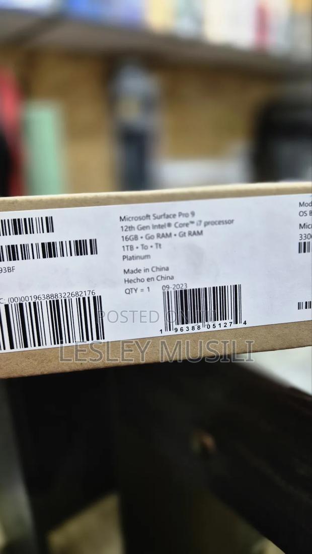 New Microsoft Surface 1 TB Silver - thumbnail 4