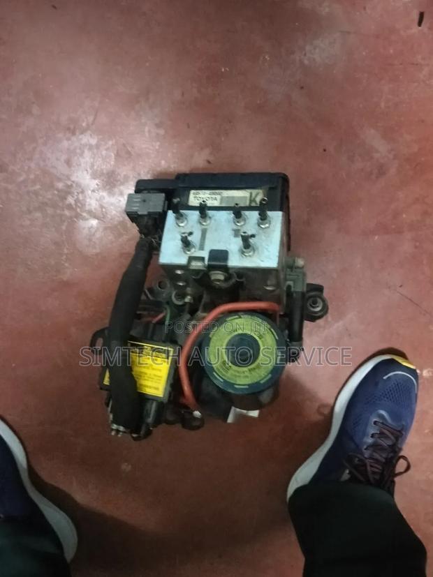 Lexus RX 450h Brake Actuator Letter K