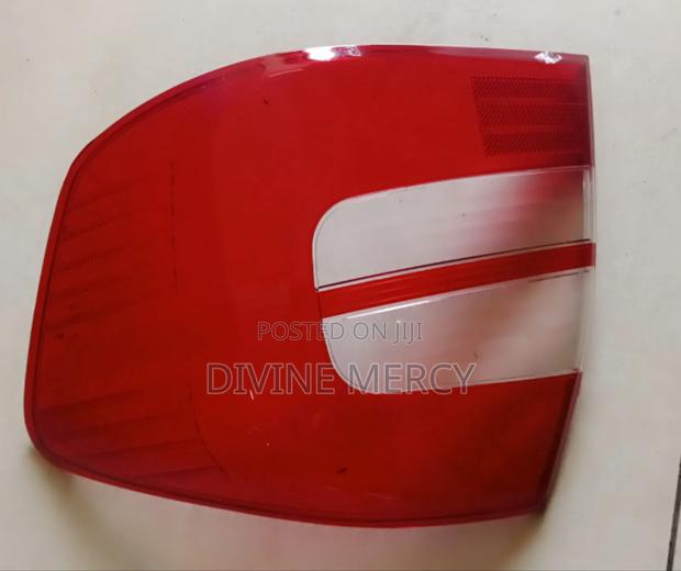 Toyota Corona 06 Tail Lens Lamp - main view