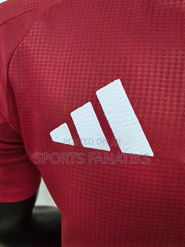 Manchester United Player Kit 24/25 Season - thumbnail 3