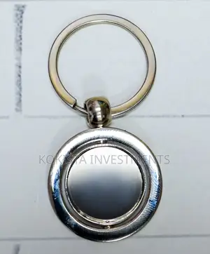Round Shaped Metallic Key Holders