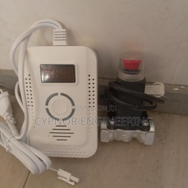 School Lab Gas Leak Sensor System