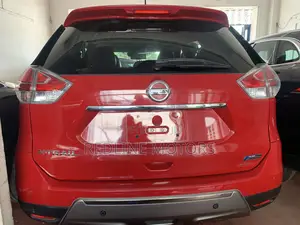 Nissan X-Trail 2.0 Hybrid FWD 2017 Red