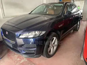 Jaguar F-Pace 20d 2017 Blue