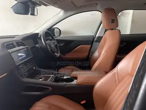 Jaguar F-Pace 20d 2017 Blue
