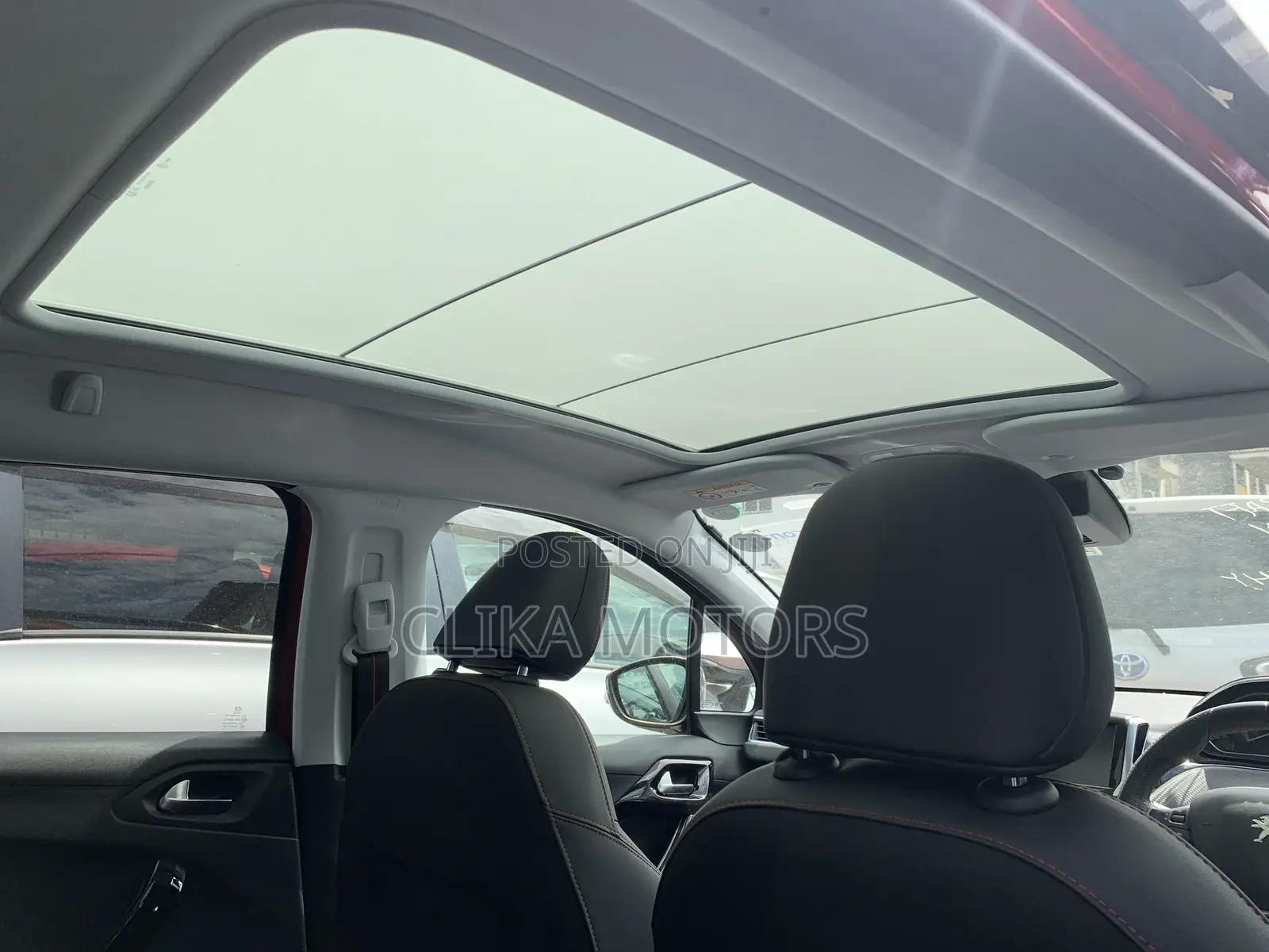 Peugeot 2008 1.2 PureTech (130 Hp) 2017 Red