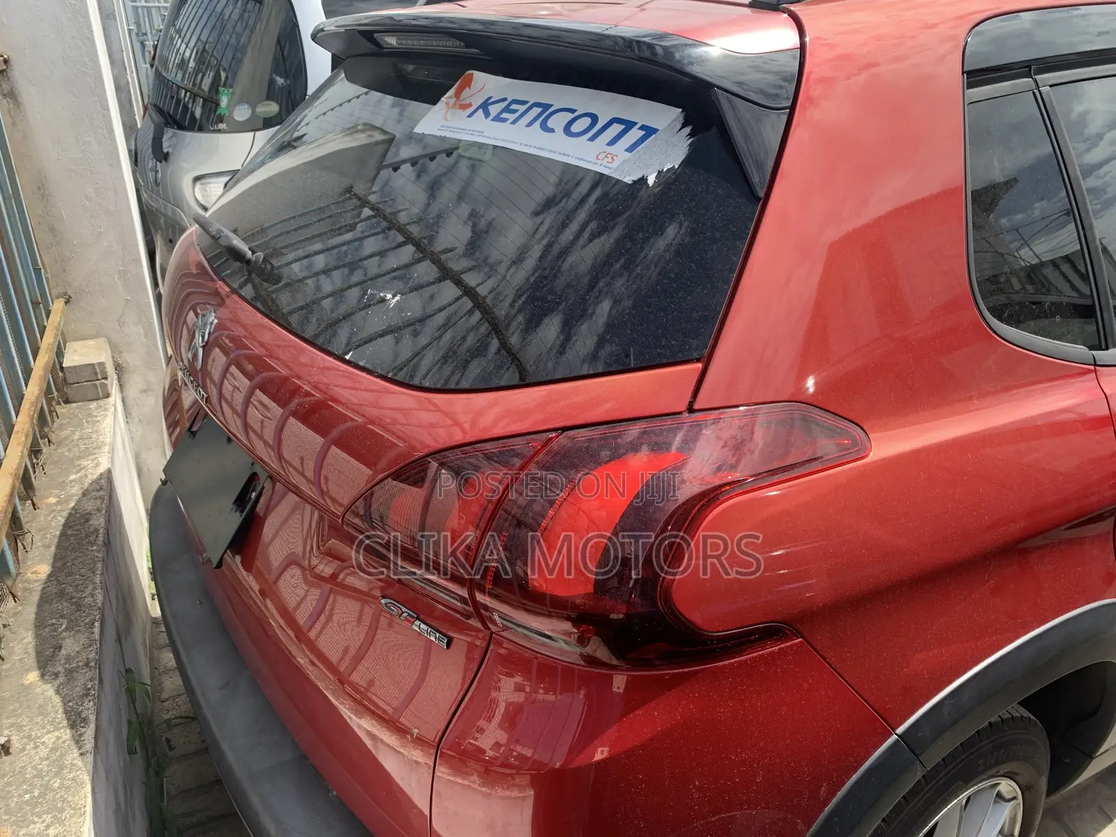 Peugeot 2008 1.2 PureTech (130 Hp) 2017 Red
