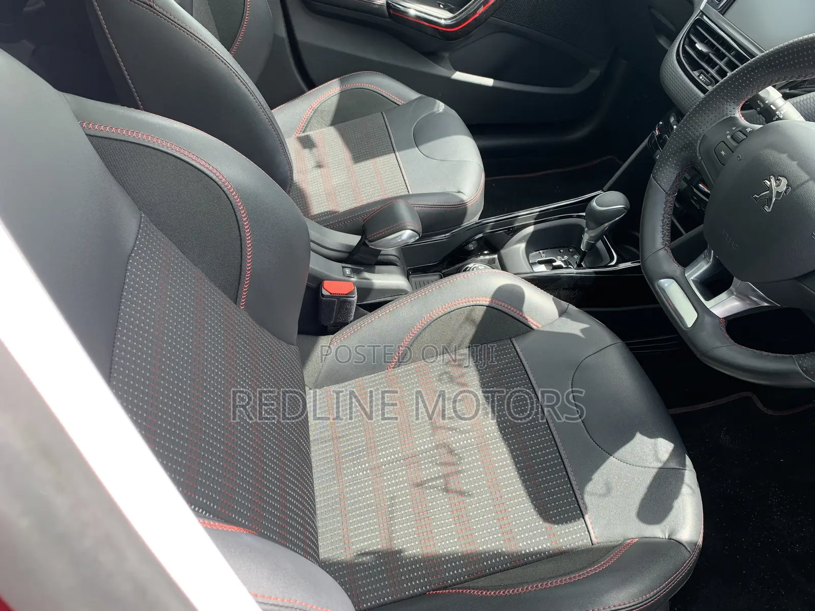 Peugeot 2008 1.2 PureTech (130 Hp) 2017 Red
