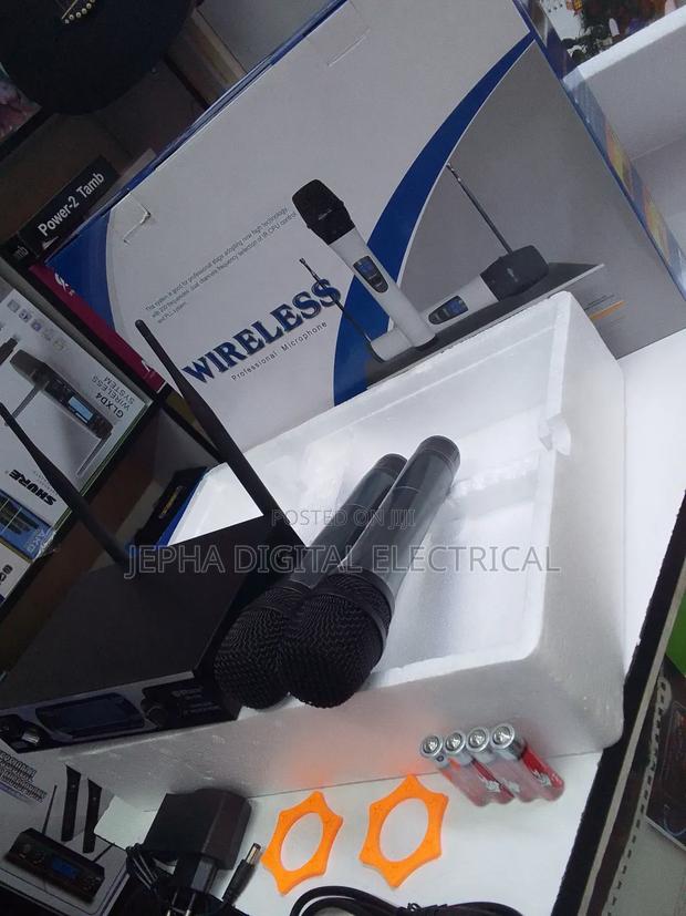 Classic Wireless Microphone - main view