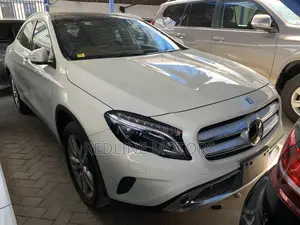 Mercedes-Benz GLA 250 2017 Pearl
