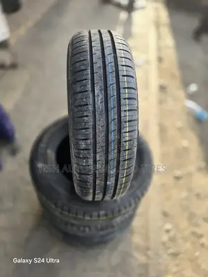 195/65r15 Ceat
