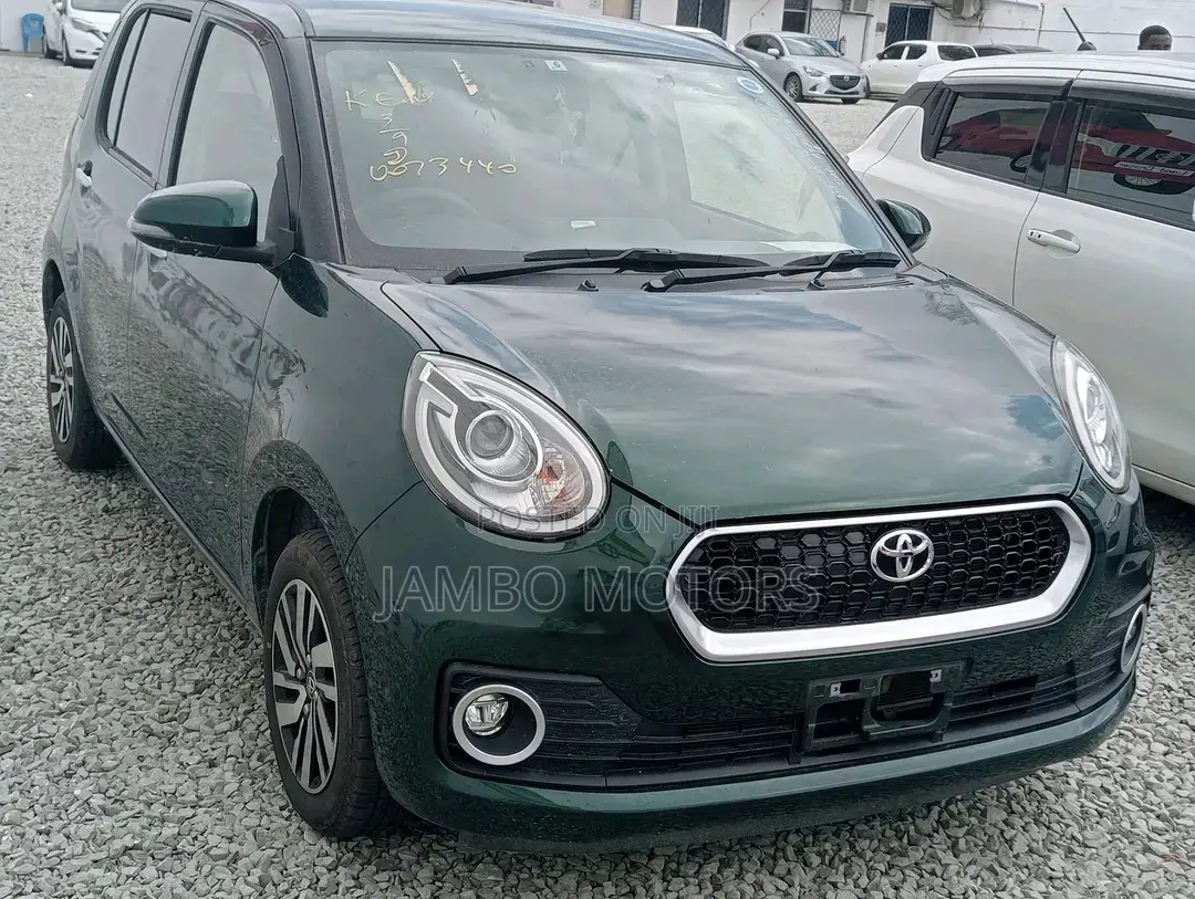 Toyota Passo 1.0 FWD 2017 Green