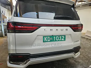 Lexus LX 2021 White