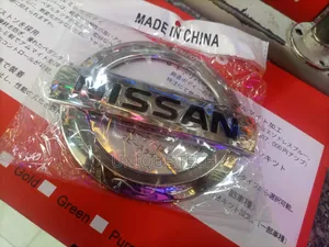 Nissan Note Emblem Logo Crome Badge