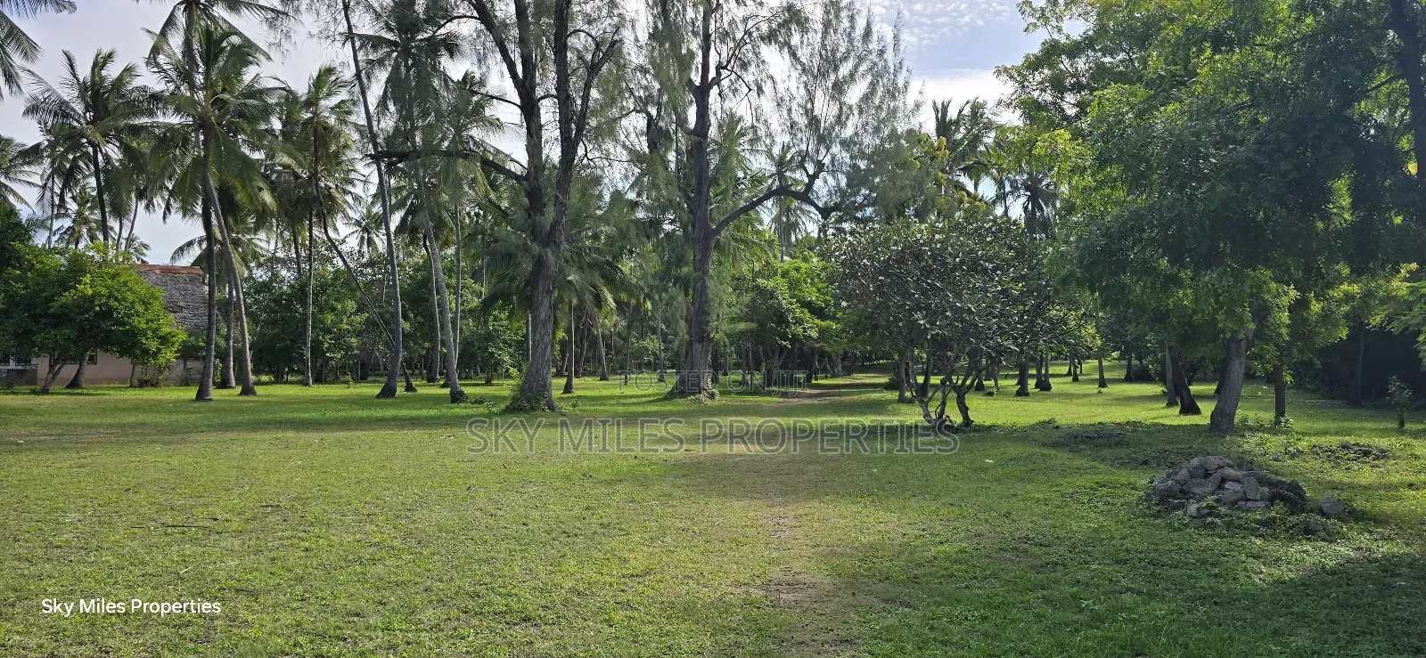 Kikambala,4 Acres Beach Plot on Sale