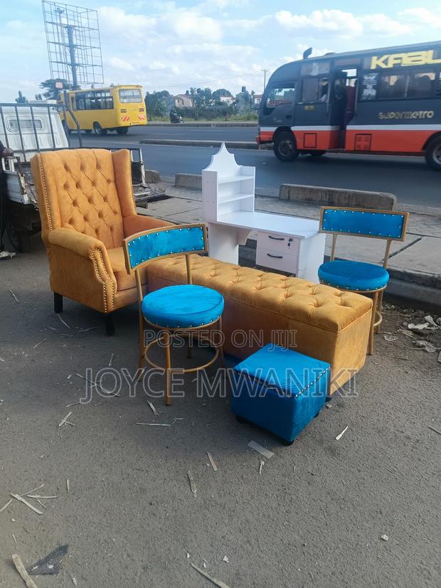 Pedicure Seat, Stool, Ottoman and Manicure Set - thumbnail 3