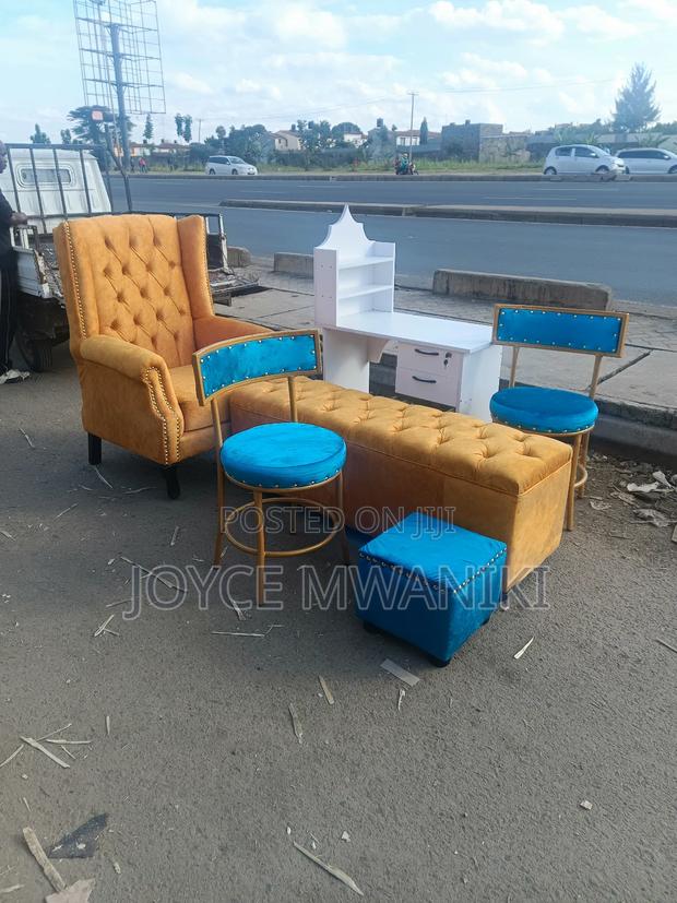 Pedicure Seat, Stool, Ottoman and Manicure Set - thumbnail 5