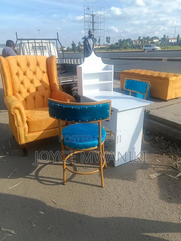 Pedicure Seat Gold, and Manicure Set  - thumbnail 5