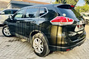 Nissan X-Trail 2.0 Petrol AWD 2017 Green