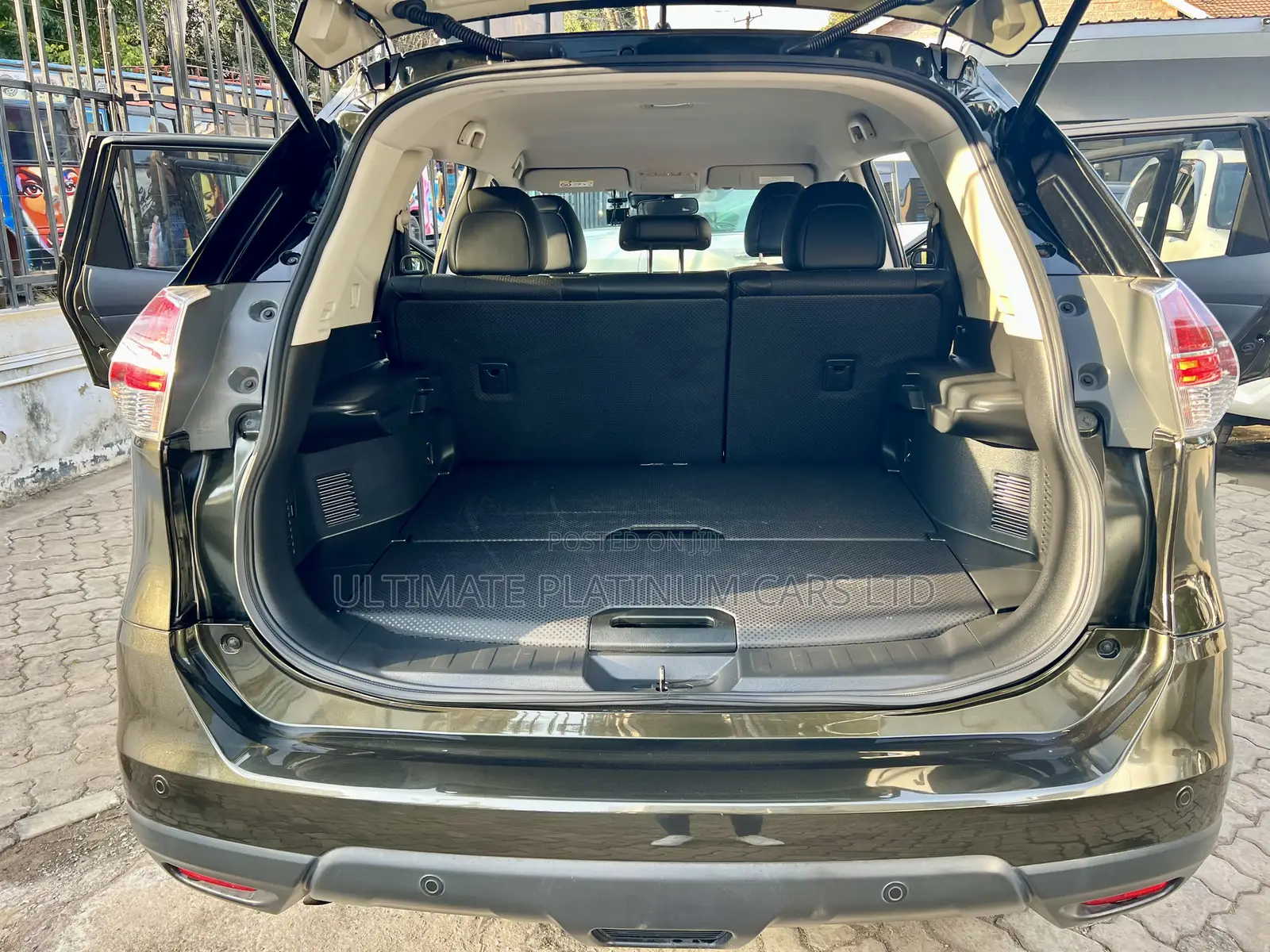 Nissan X-Trail 2.0 Petrol AWD 2017 Green