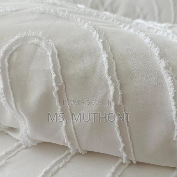 High Quality Duvet Cover 220*240 (Queen Size ) - thumbnail 2