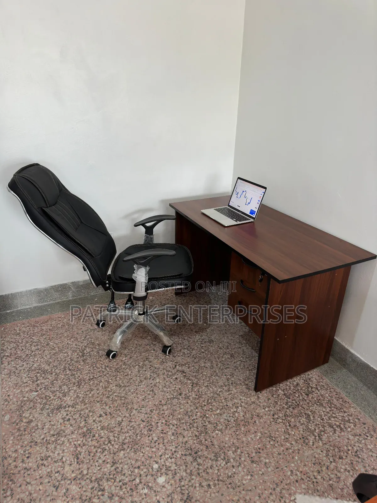 1.2 Mtrs Office/Study Desk Plus Executive Office Chair