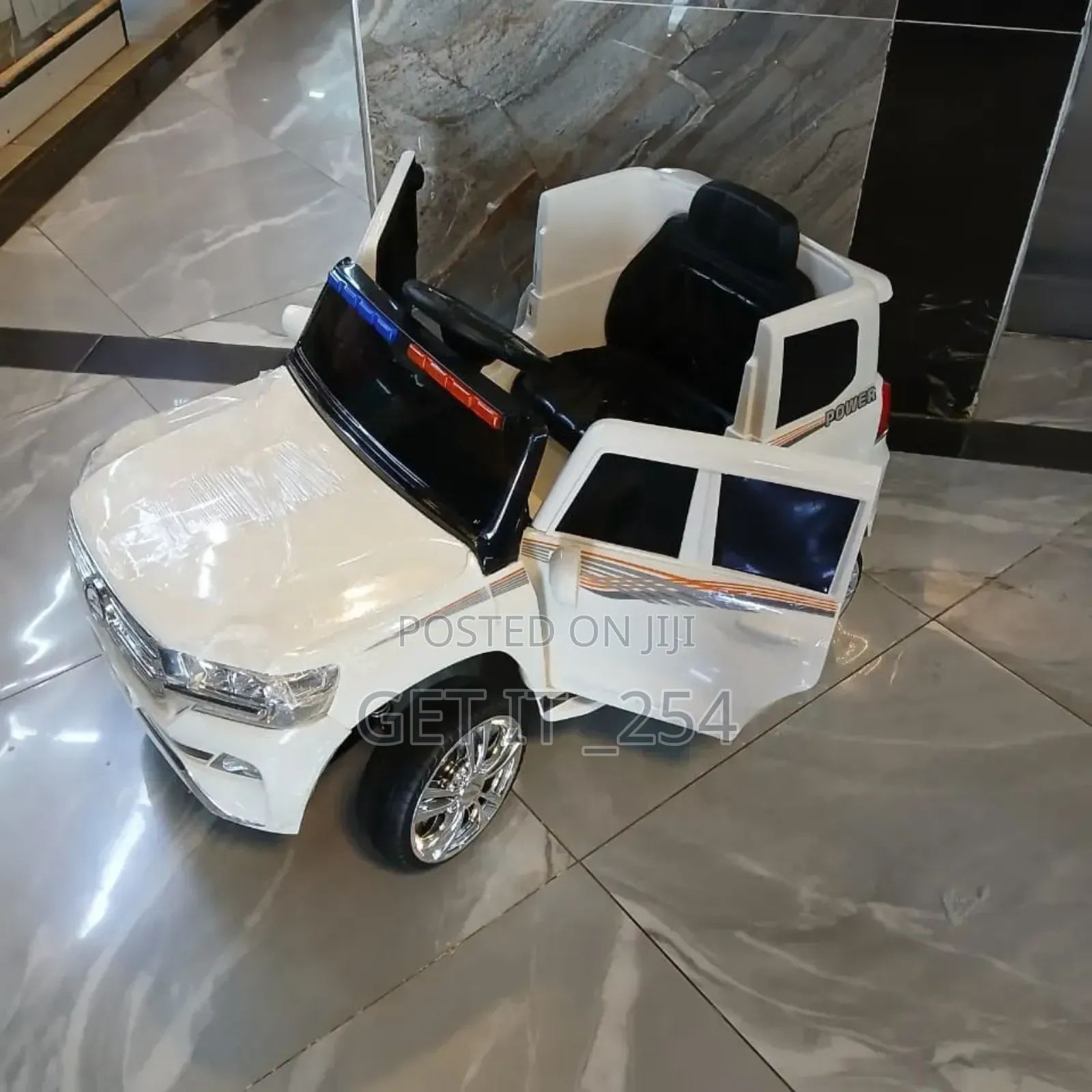 . Kids Electric Ride on Car Suitable for Kids Age 2 to 4yrs