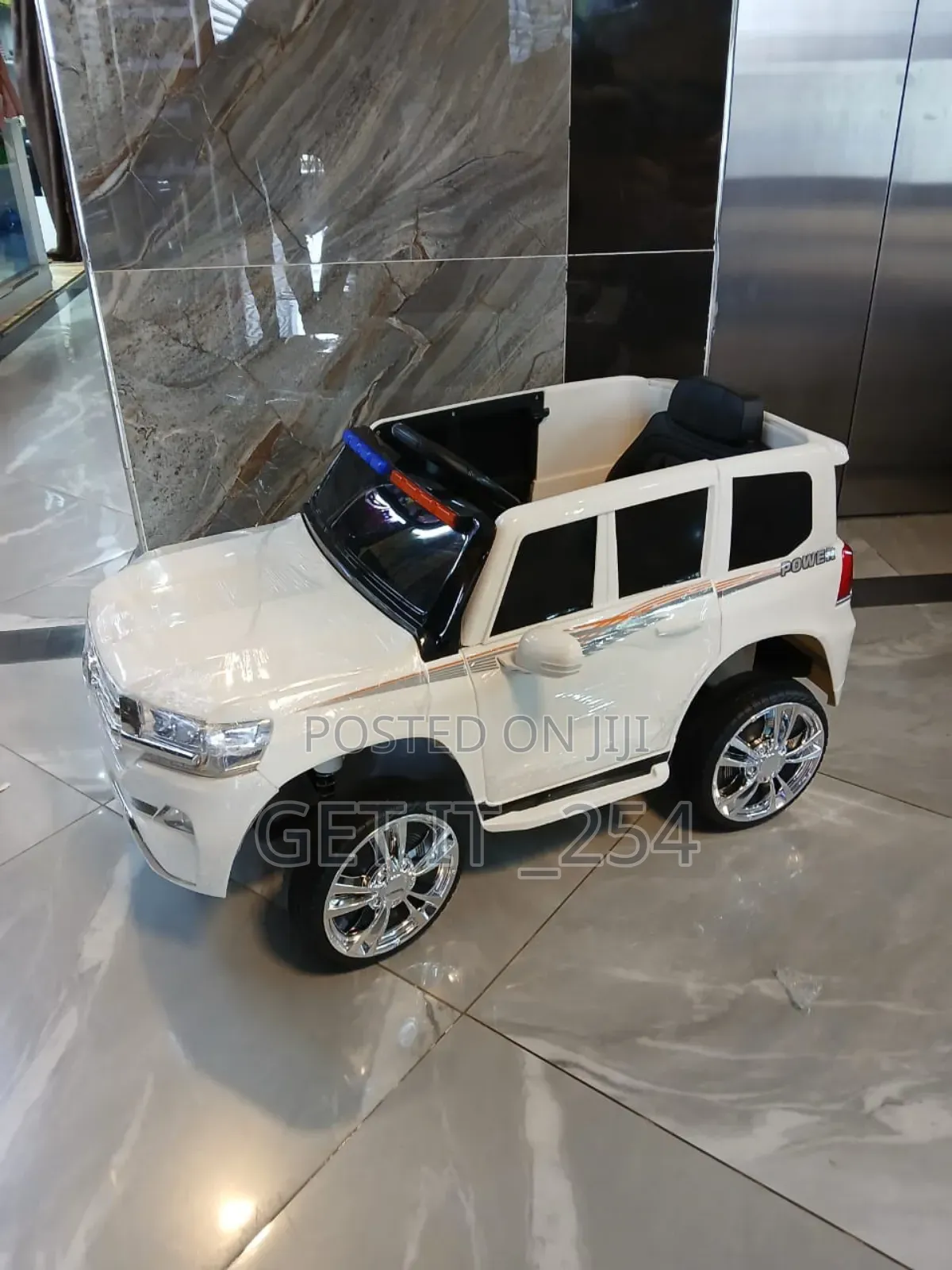 . Kids Electric Ride on Car Suitable for Kids Age 2 to 4yrs