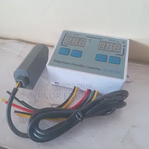 Lab Thermostat and Hygrometer Device