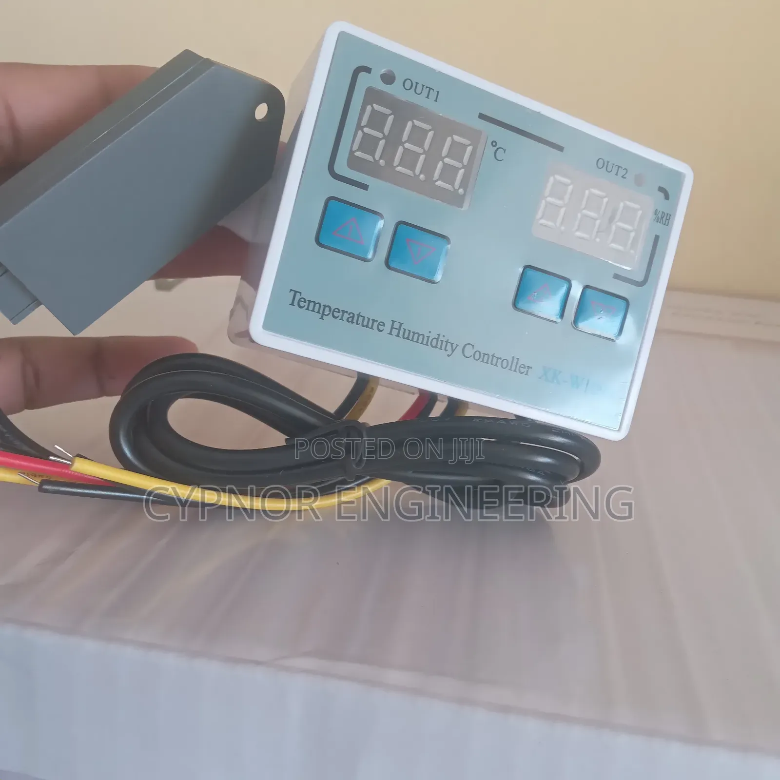 Lab Hygrometer and Thermostat for Control
