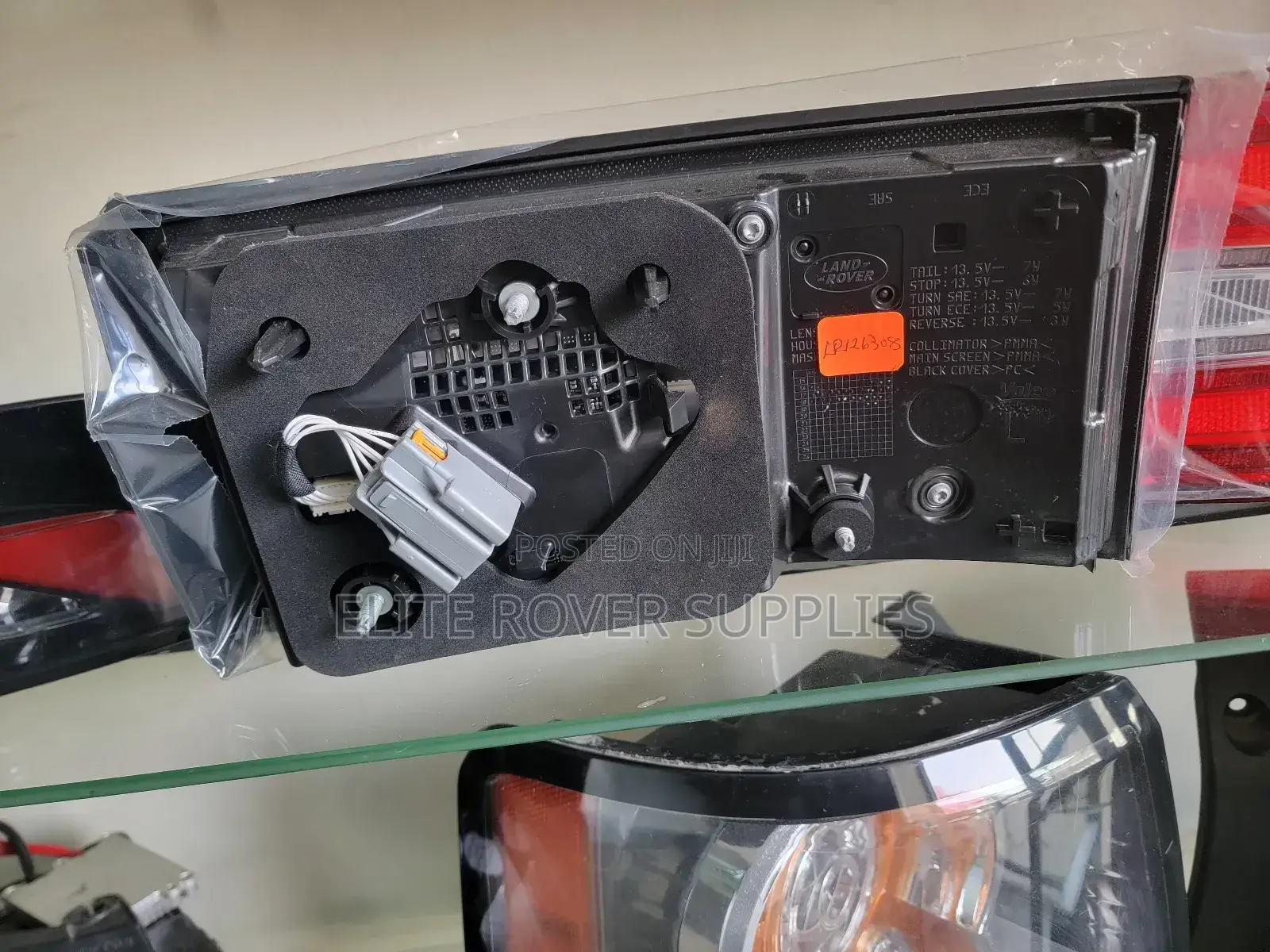 Discovery 5 Taillight (L462)