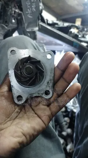 Ex Japan Water Pump for Daihatsu Mira