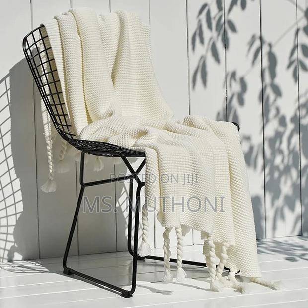 High Quality Supper Soft Knitted Throw Blankets With Tassel - thumbnail 3