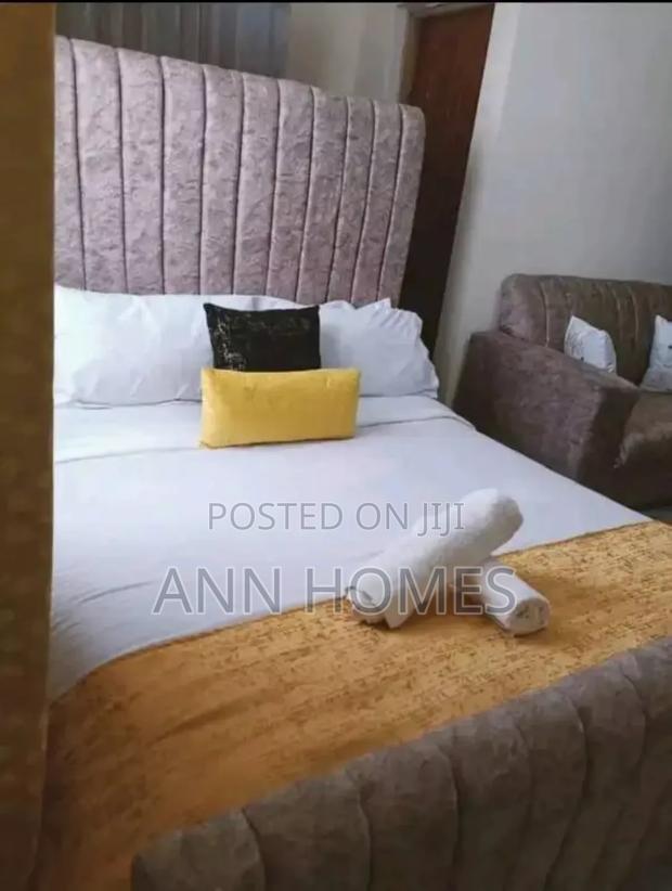 South B Area One Bedroom - thumbnail 4