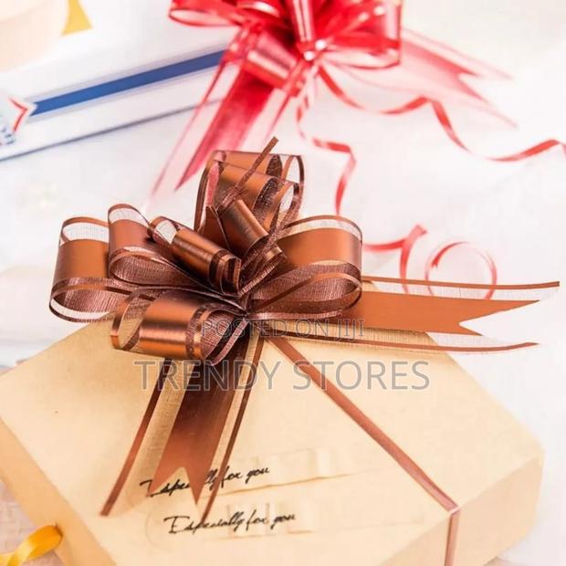 Small Pullout Flower Ribbon - main view