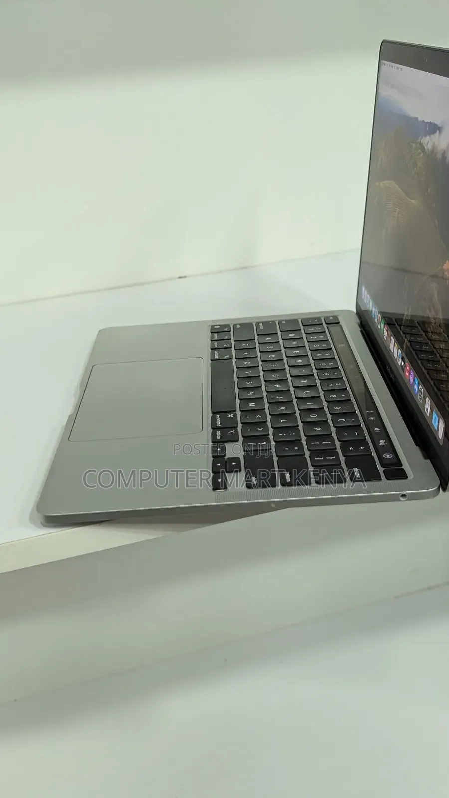 New Laptop Apple MacBook Pro 16GB Apple M1 SSD 512GB