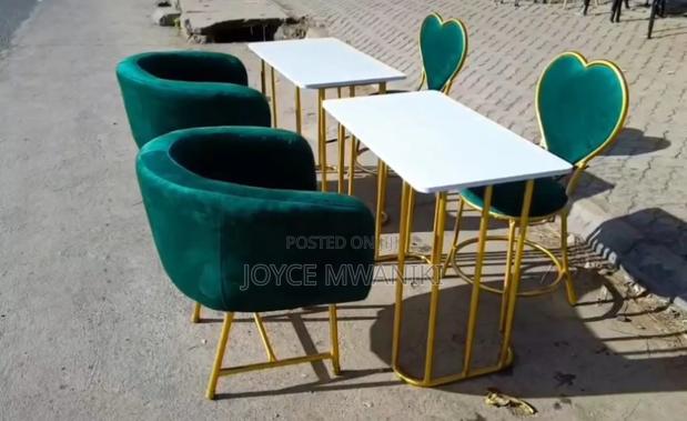 Manicure Set, Green and White Table - main view