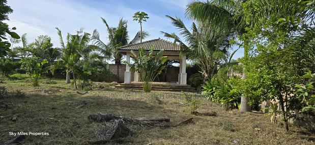 Second Row Prime 1/2 Acre Beach Plot for Sale in Kikambala - thumbnail 8