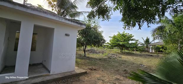 Second Row Prime 1/2 Acre Beach Plot for Sale in Kikambala - thumbnail 18
