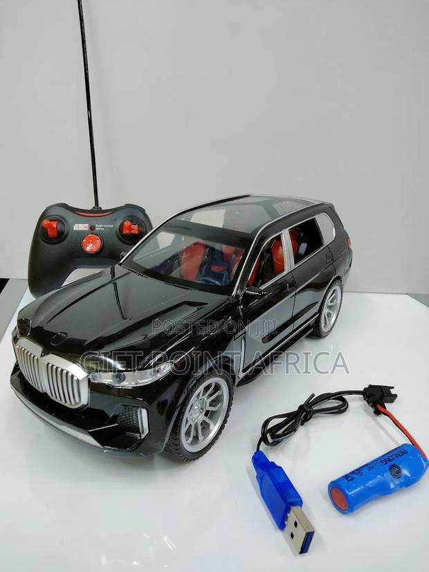 Metallic Rechargeable Remote Control Toy Car for Kids