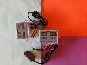 Thermostat for Rooms With Hygrometer