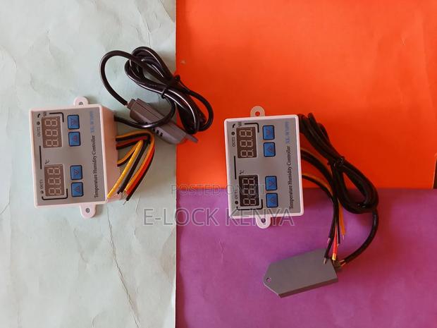 Incubator Hygrometer and Thermostat Combo - main view