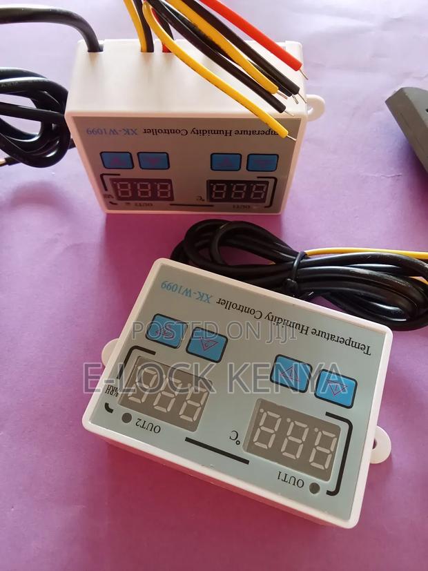 Store Thermostat and Hygrometer System - main view