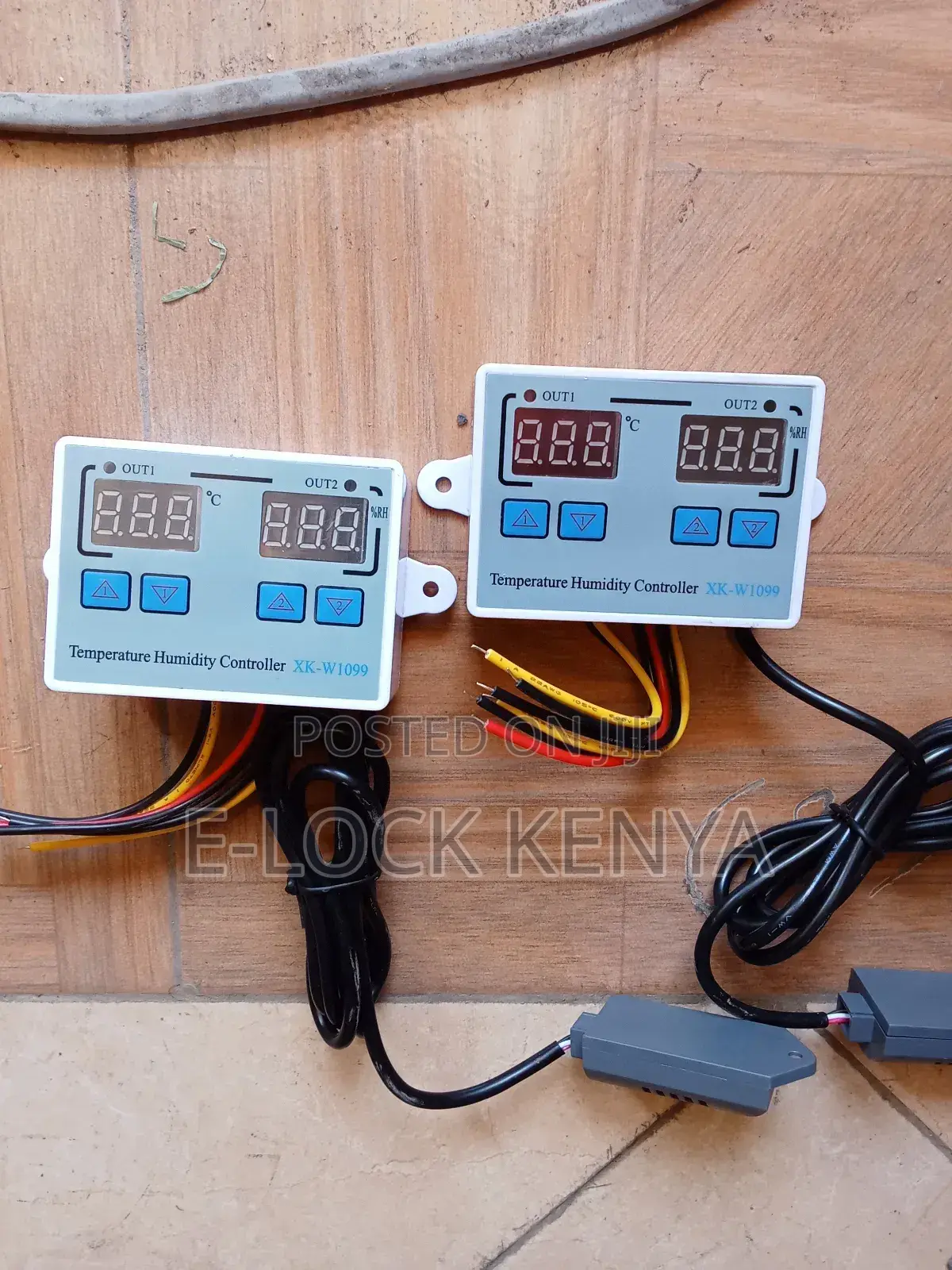 Lab Thermostat With Hygrometer Control