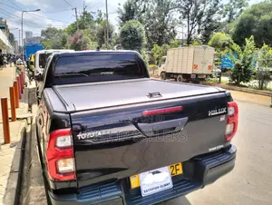 Roller Shutter Trunk Cover Available at Toperia Solutions