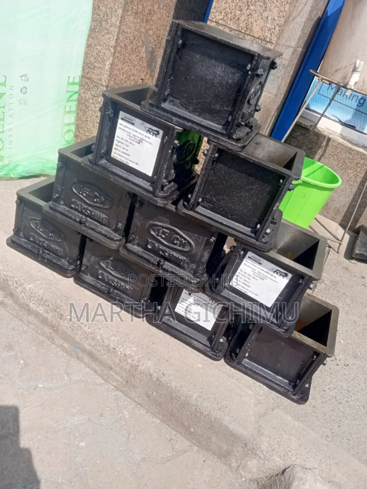 Heavy Duty Cube Moulds