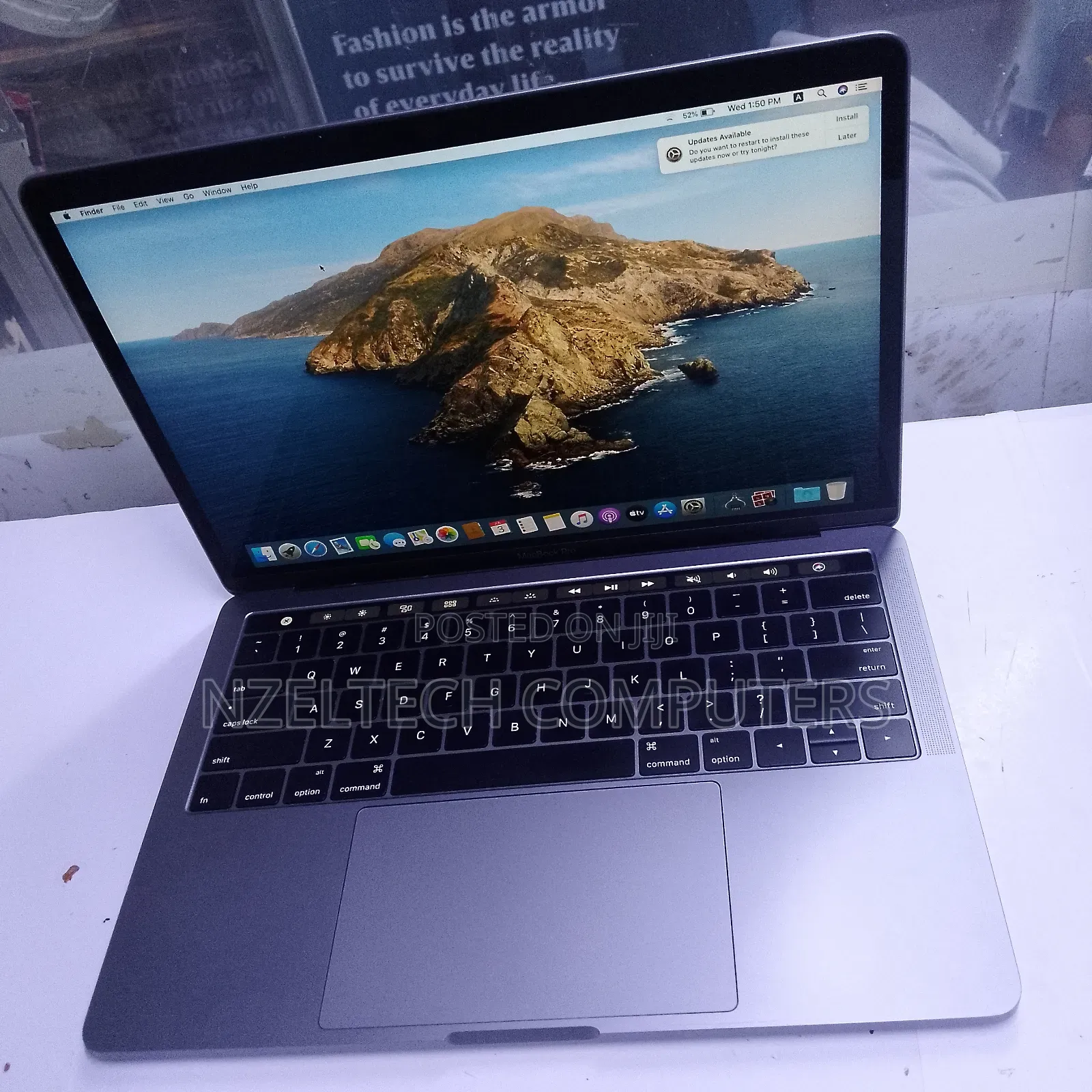 Laptop Apple MacBook Pro 2017 16GB Apple M3 Pro SSD 256GB