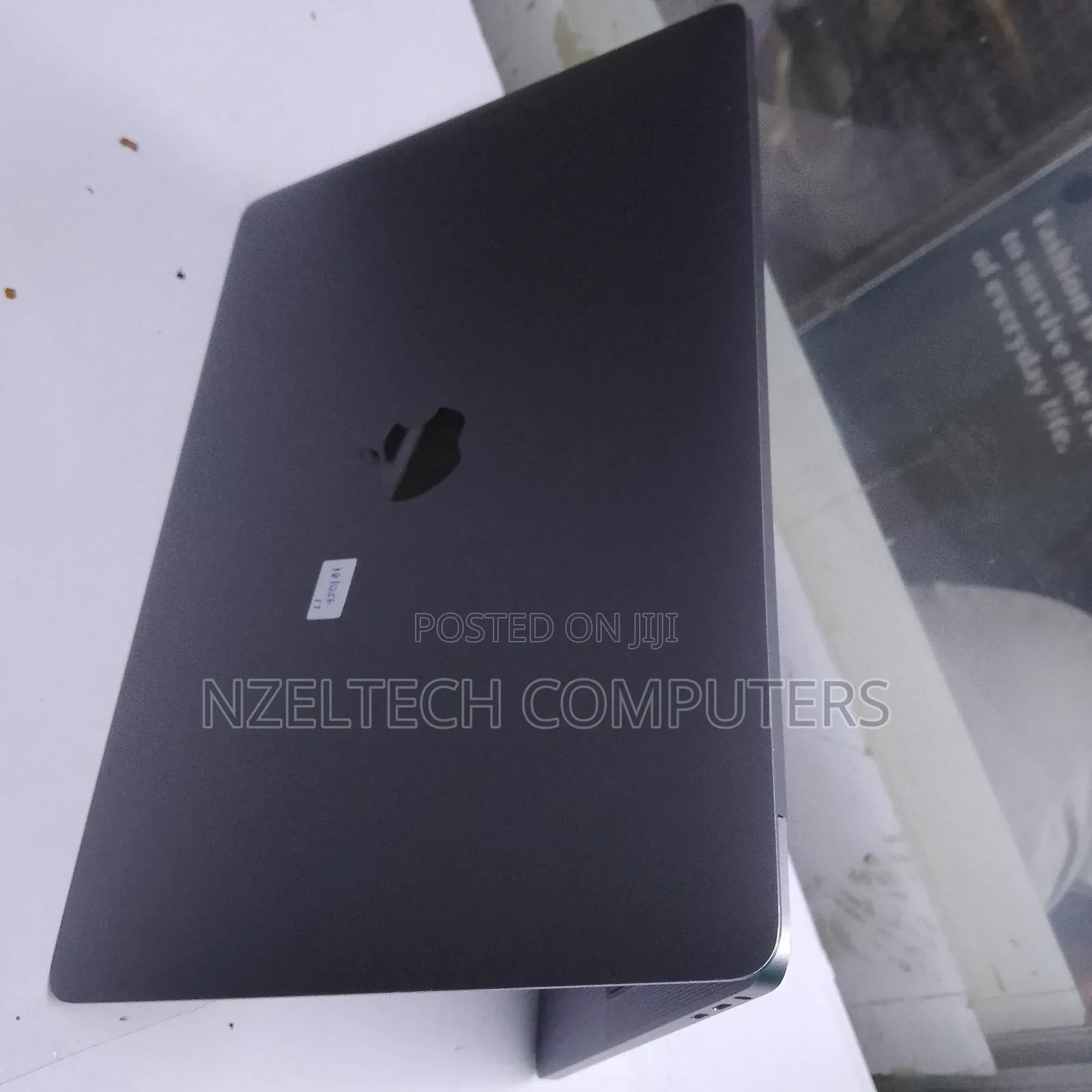 Laptop Apple MacBook Pro 2017 16GB Apple M3 Pro SSD 256GB
